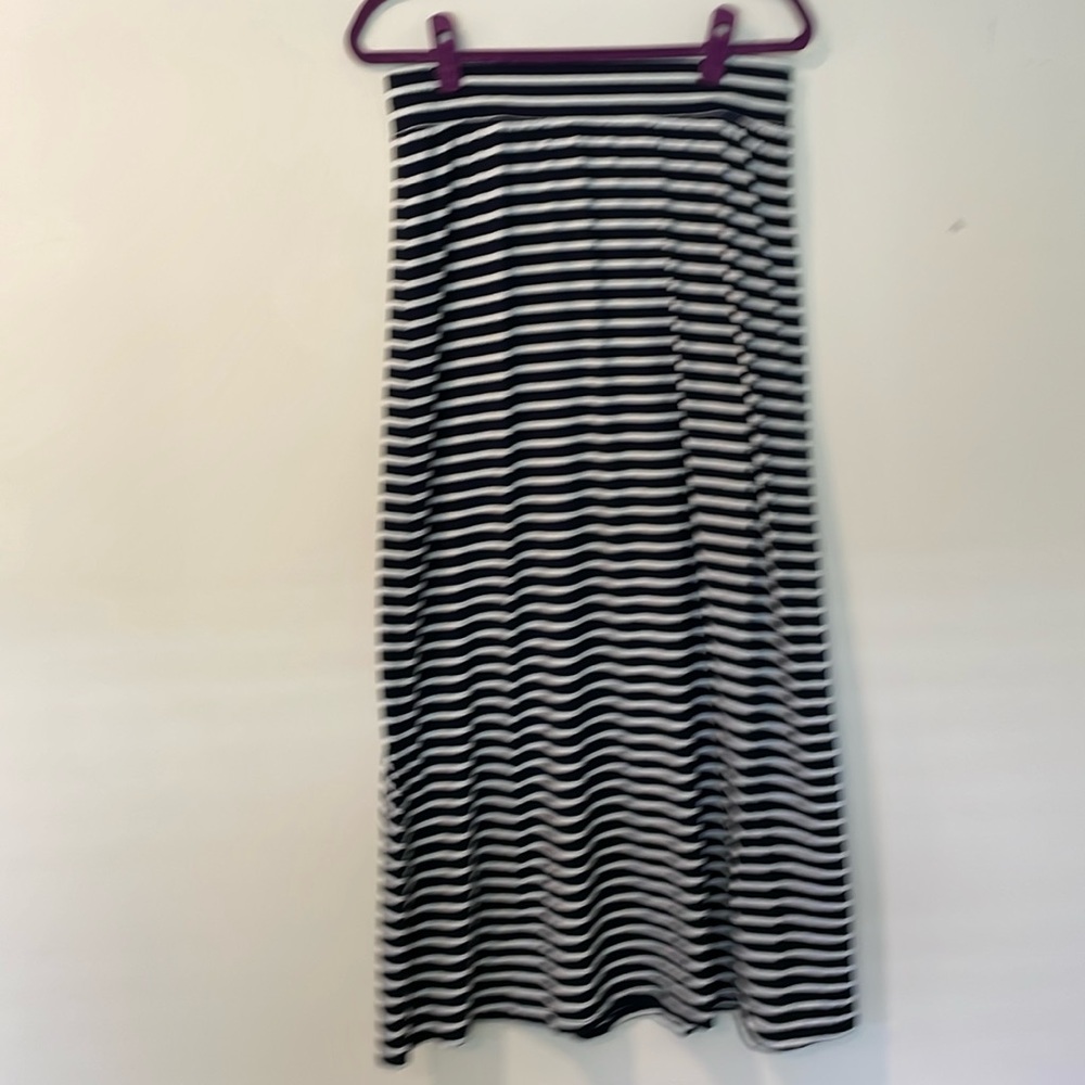 Gap skirt size medium